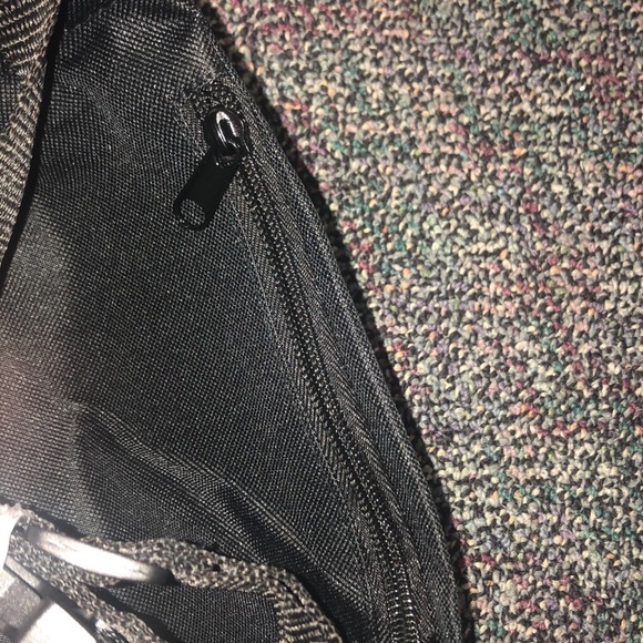 virginia tech fanny pack - Picture 4 of 4